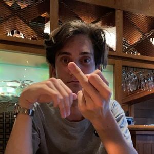 Meet your Posher, Barry